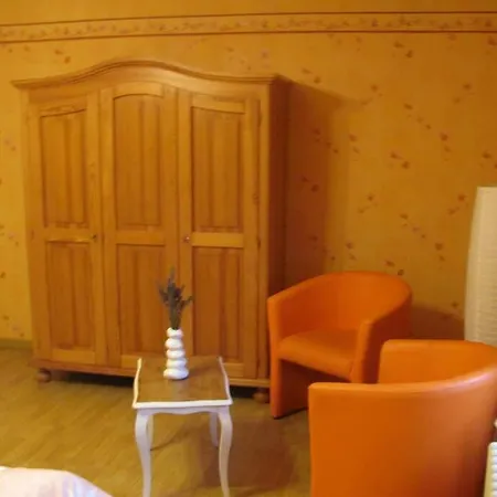 펜션 Au Val Heureux, Meuble 3 Etoiles, Clevacances